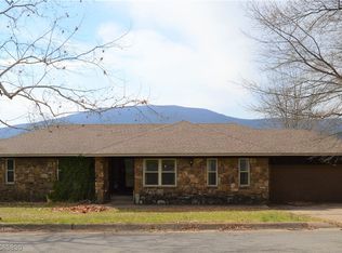 115 Crest Dr, Poteau, OK 74953