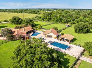 1226 County Road 45, Angleton, TX 77515