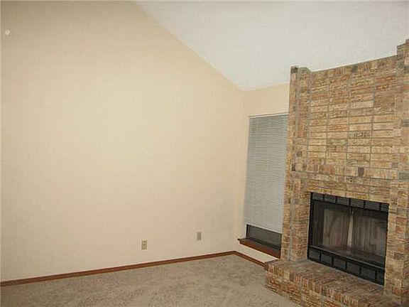 3rd image of 11529 Lake Erie Dr