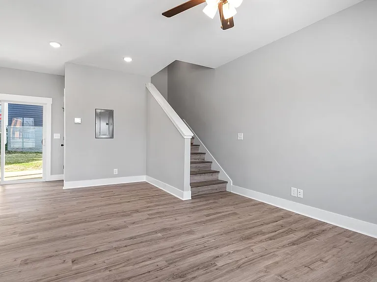 106 Cooper Pl — Photo 21