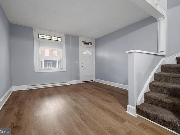 4th image of 2130 Aiken St