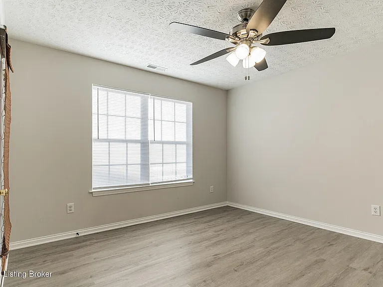 7121 Blue Stream Ct — Photo 16