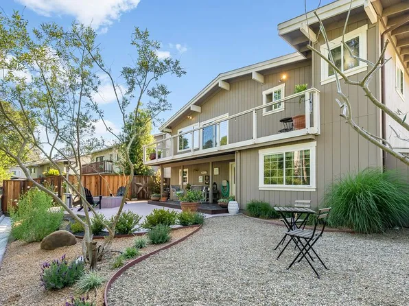 3210 Mulberry Dr, Soquel, CA 95073