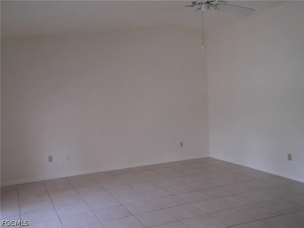2 bed, 2.0 bath, 1319 sqft, $1,400 — Photo 3