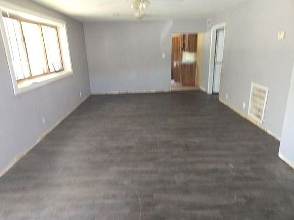 Additional Living Room