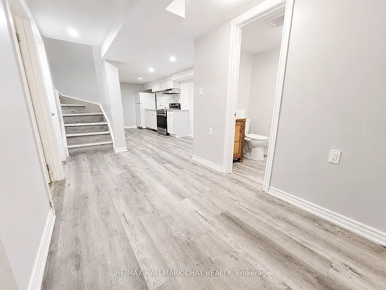 88 Bernick Dr #B — Photo 12