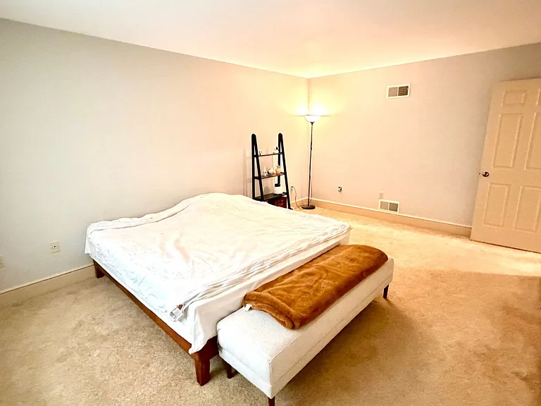 684 Steinman Ct — Photo 24