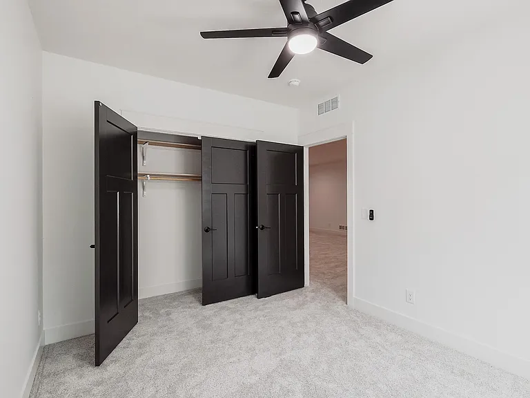 4917 Spire St — Photo 36