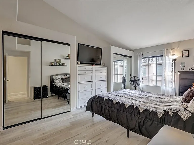 6 Nightingale Dr — Photo 25