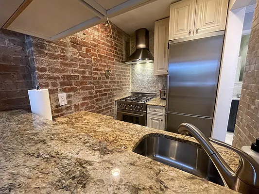 Rented by Maz Group NY | media 28