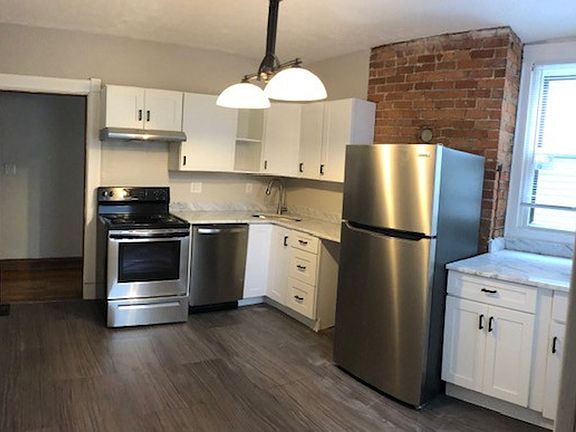 3rd image of 2538 Ingleside Ave #2