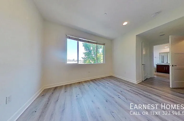 14412 Killion St #401 — Photo 19
