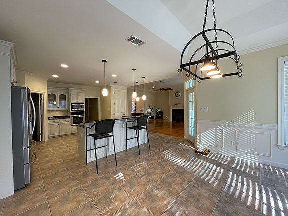 20230810_220726732_iOS_08112023