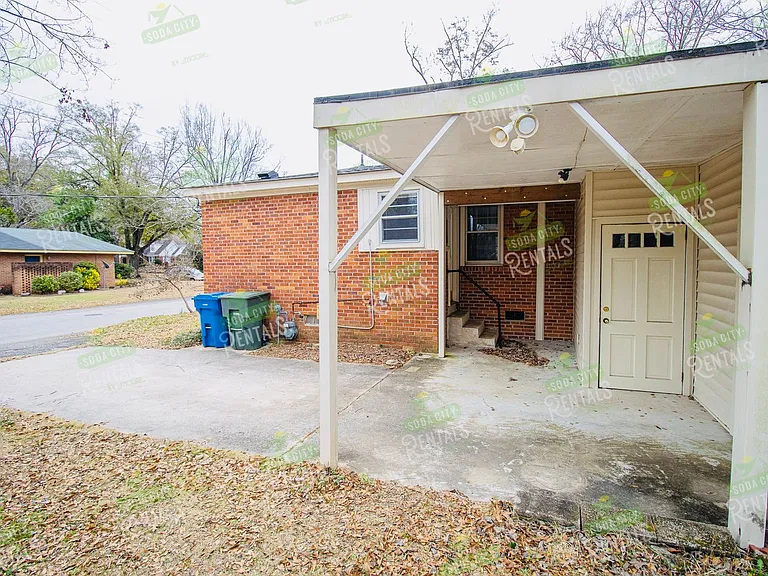 2829 Duncan St — Photo 24