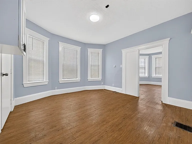 137 Shurtleff St #1 — Photo 5