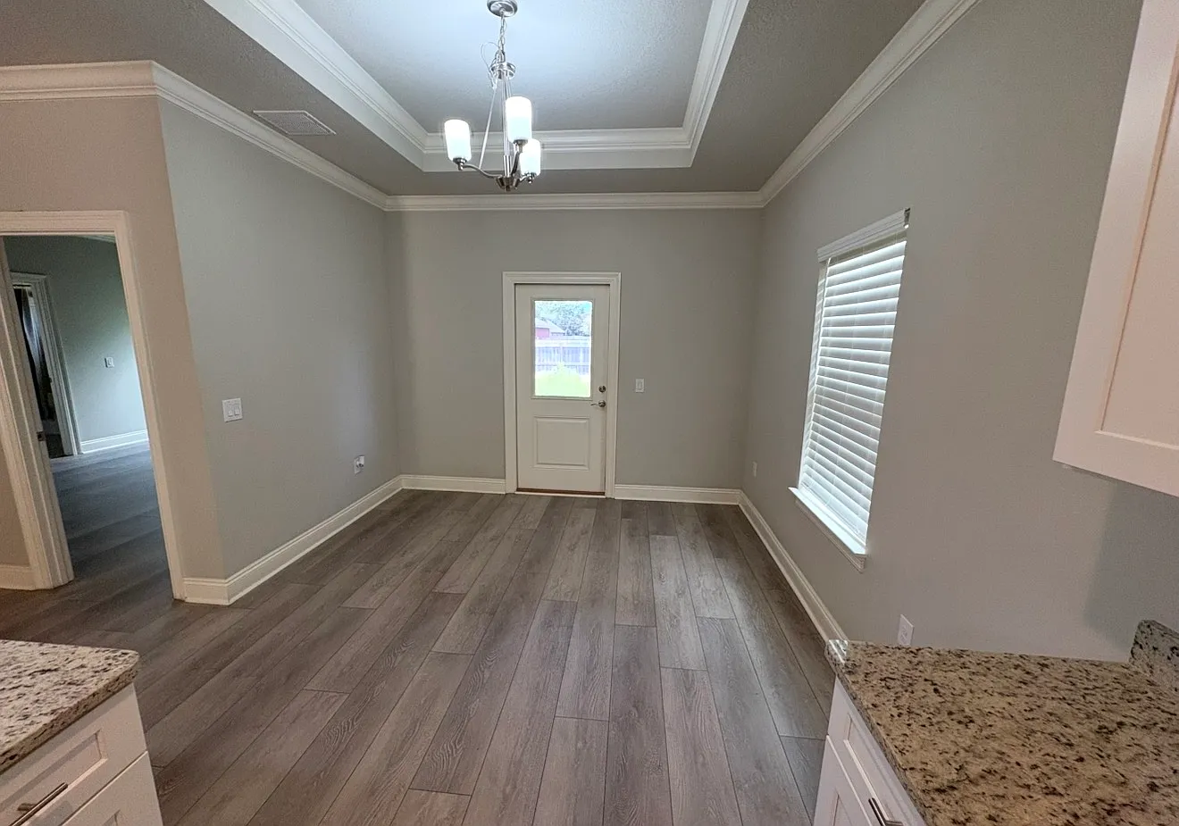 3 bed, 1763 sqft, $2,700 — Photo 4