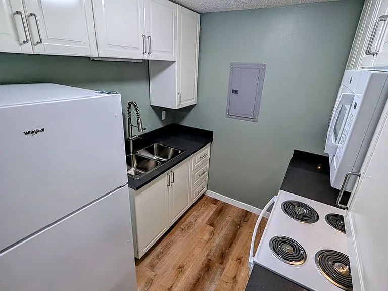8829 Glendale St #17-24 — Photo 6