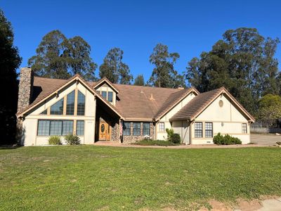 18426 Meadow Ridge Rd, Salinas, CA, 93907