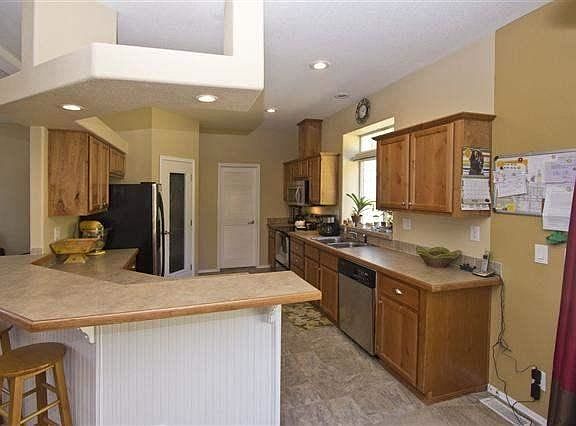 4th image of 6258 Stoney Peak Way