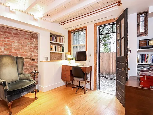 Sold by Sotheby's International Realty | media 4