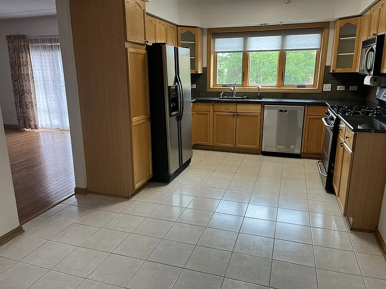 650 S River Rd #301 — Photo 4