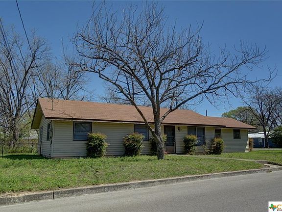 3rd image of 650 Bluebonnet Ave