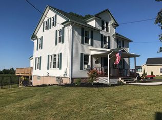 5287 Lake Rd, Williamson, NY 14589