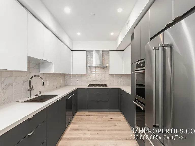 Bedford Twenty - Luxury Condos — Photo 5