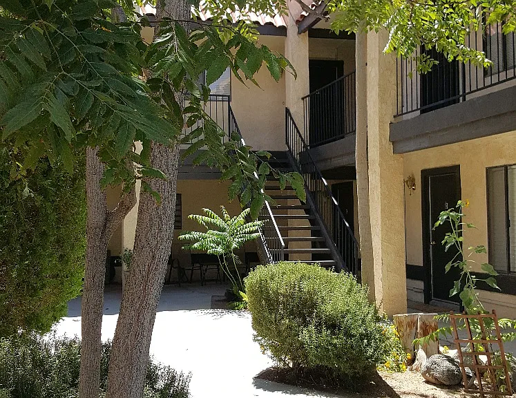 539 E Ridgecrest Blvd #F — Photo 15