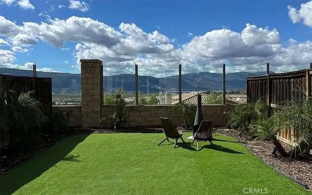 3 bed, 2.5 bath, 1386 sqft, $3,150 — Photo 1