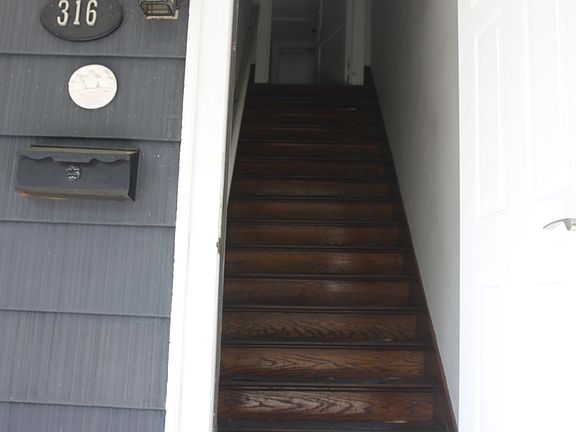 5th image of 316 Hillcrest Ave #A