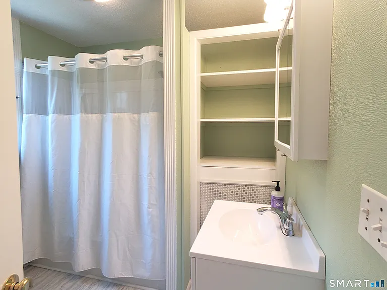 65 Elm St — Photo 10
