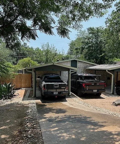 3508 Southridge Dr — Photo 2