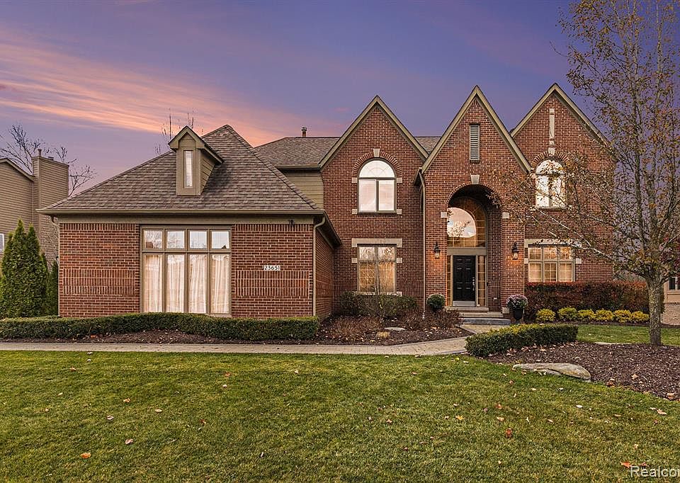 23651 Broadmoor Park Ln, Novi, MI 48374 Zillow