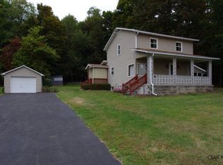 469 Palestine Rd, Salix, PA 15952