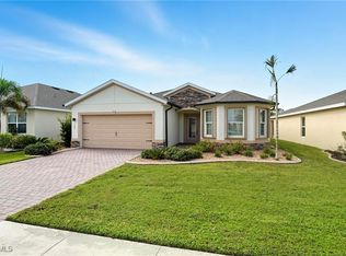 3164 Estancia Ln, Cape Coral, FL 33909