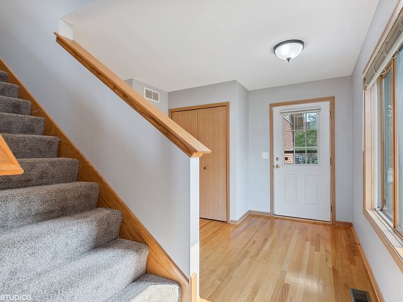 2nd image of 8256 Auburn Ln