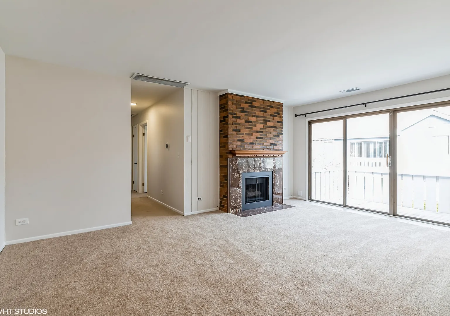 3 bed, 1200 sqft, $2,775 — Photo 3