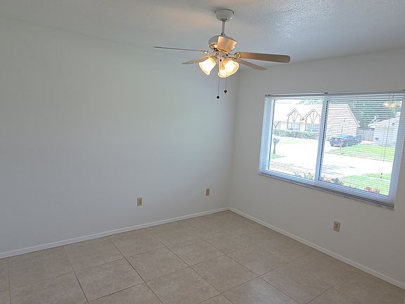 3rd image of 3416 Laurel Dale Dr