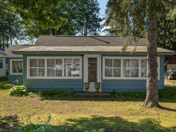 783 Stonewood St, Gaylord, MI 49735