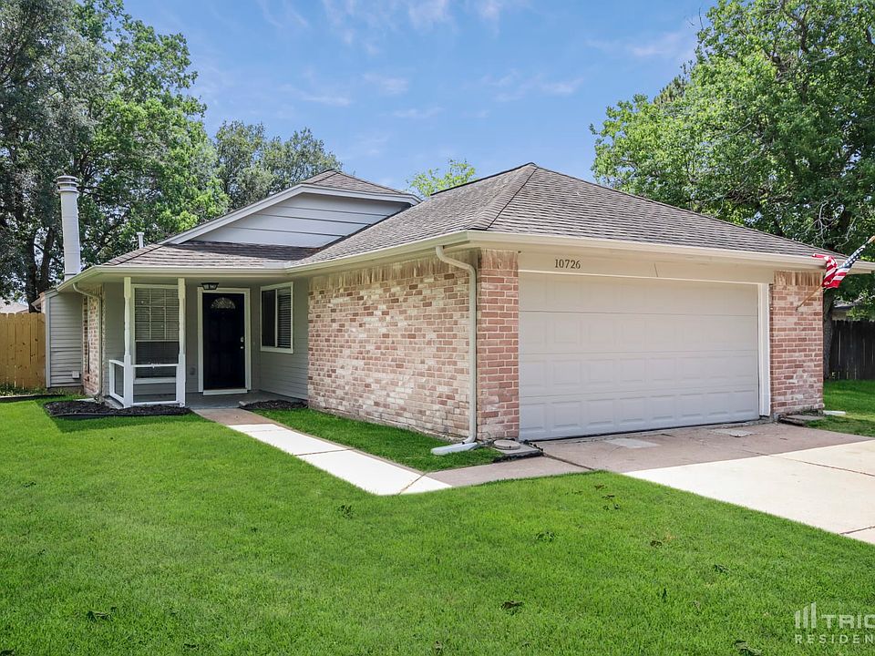1st image of 10726 Grand Pines Dr