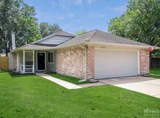 10726 Grand Pines Dr, Sugar Land, TX 77498