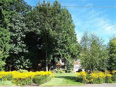 2nd image of 20230 SE 30th St