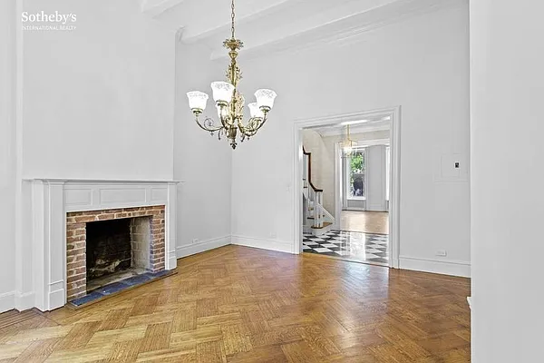 Rented by Sotheby's International Realty | media 16