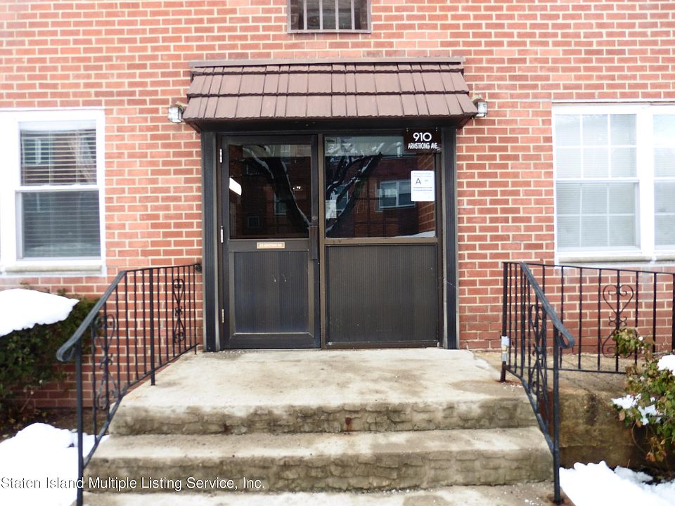 1st image of 910 Armstrong Ave APT 1-2