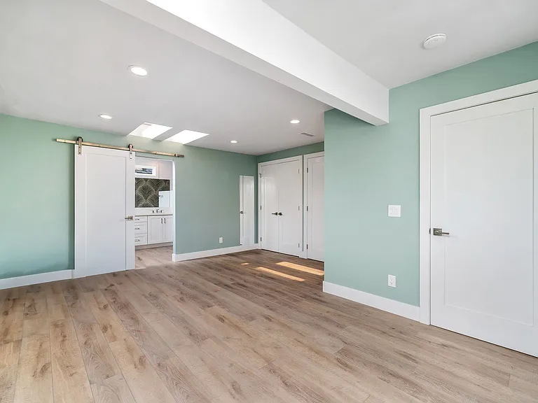 1609 Anita Ln — Photo 18