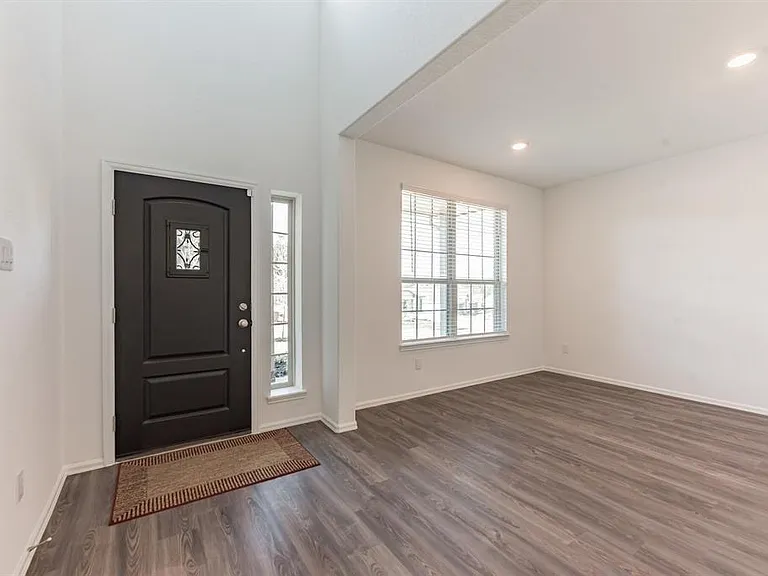 6016 Heritage Creek Ln — Photo 6