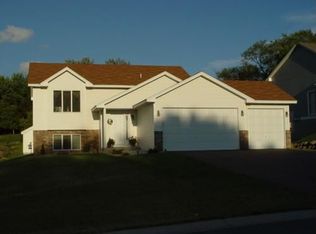 867 Kayla Ln, Hanover, MN 55341