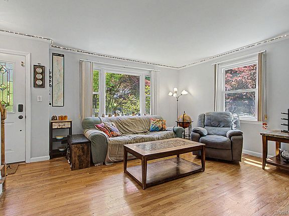 3rd image of 15 Beverly Road