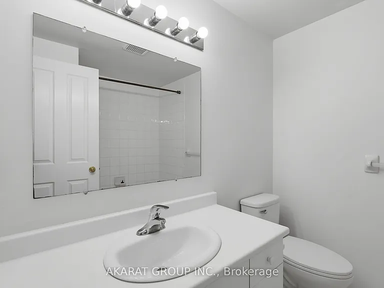 70 Sunnyside Dr #9 — Photo 32